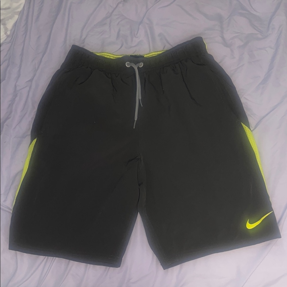 Nike men’s contend swim trunks size small